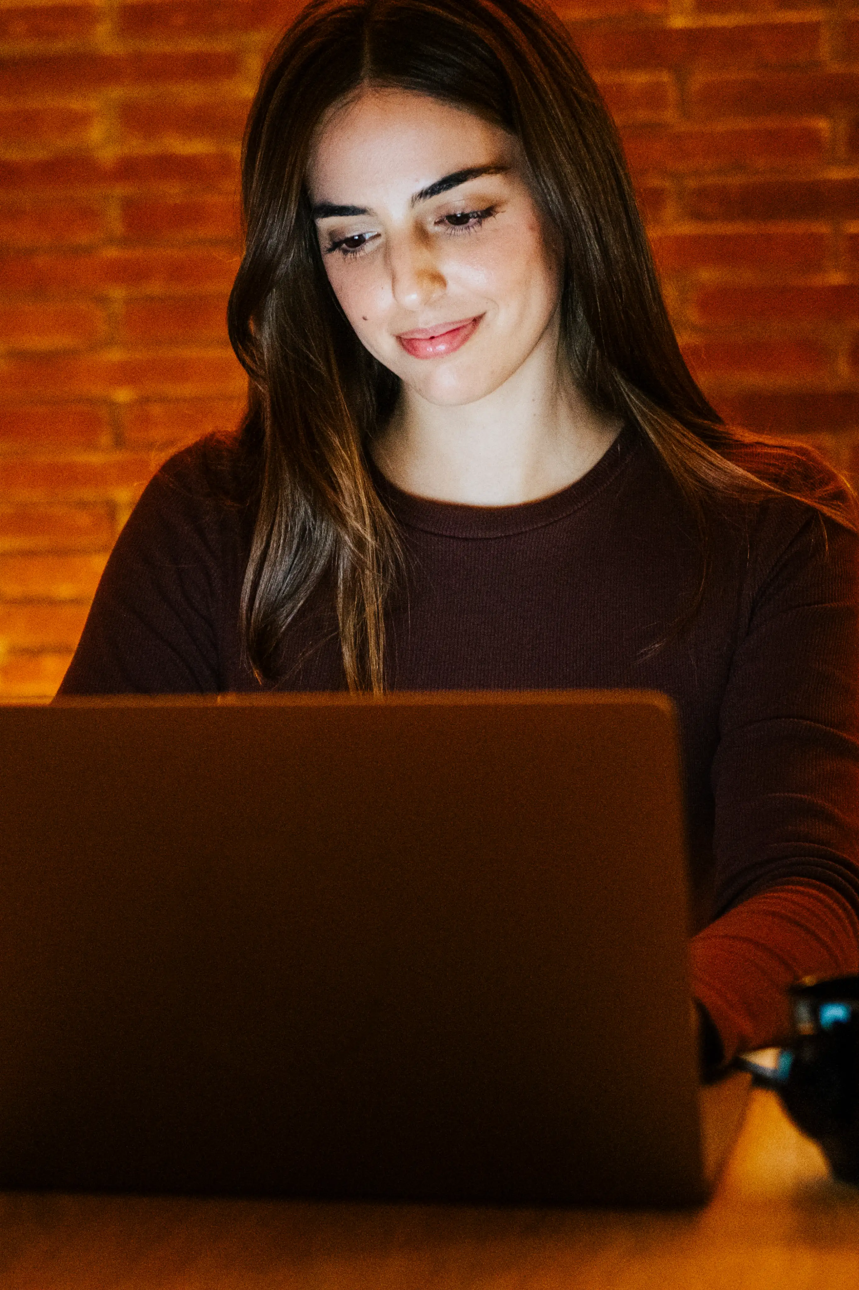 Shopper interacting with AI assistant